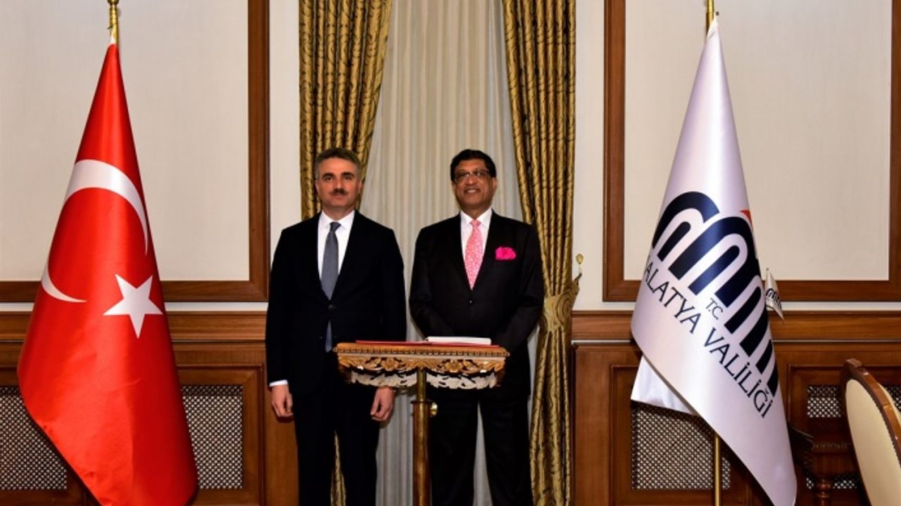 Hindistan Büyükelçisi SanjayBhattacharyya Vali Baruş’u Ziyaret Etti