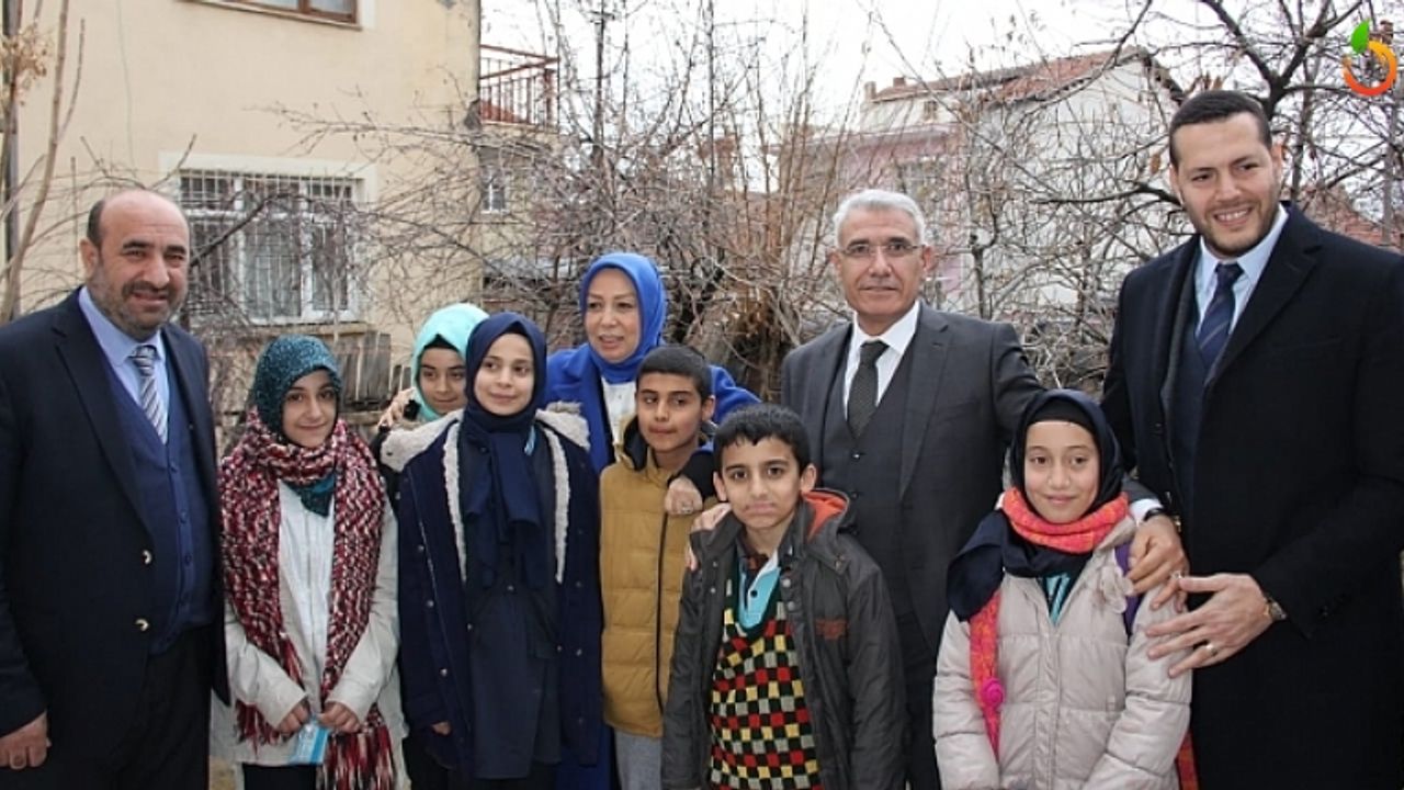 Çalık ve Güder çat kapı ev ziyaretleri gerçekleştirdi