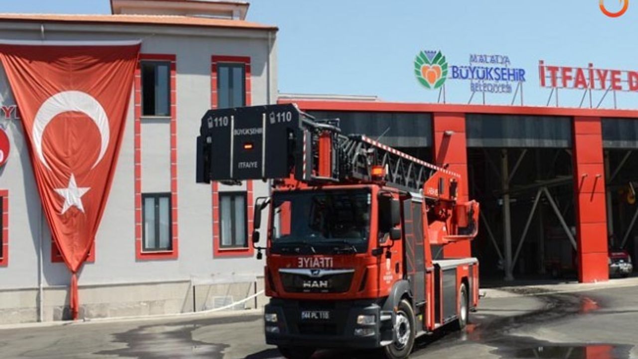 Büyükşehir İtfaiyesi 24 Saat Esasına Göre Çalışıyor