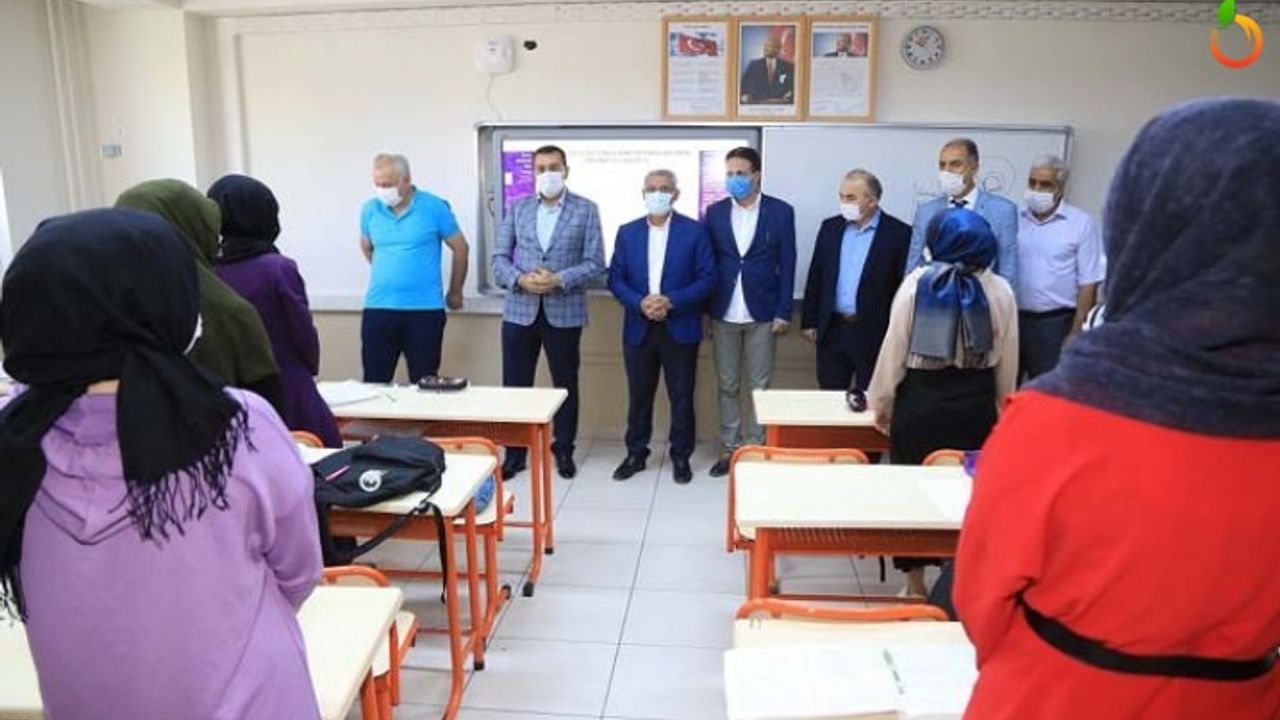 Başkan Güder: 'Her Daim Öğrencilerimizin Yanındayız'