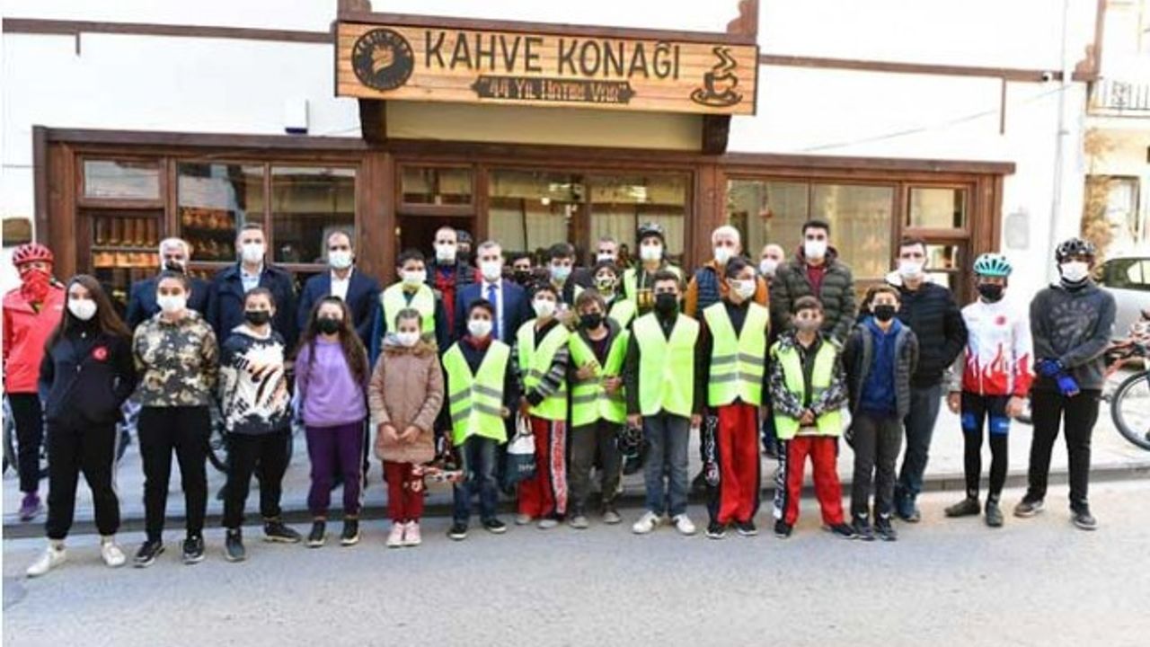 40 Bisikletçi, Yeşilyut'ta Pedal Çevirdi