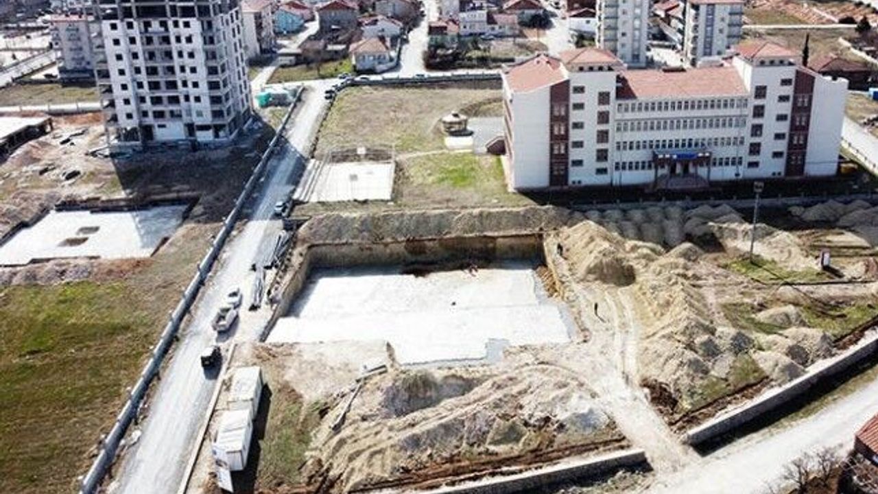 Battalgazi’ye Yarı Olimpik Kapalı Yüzme Havuzu