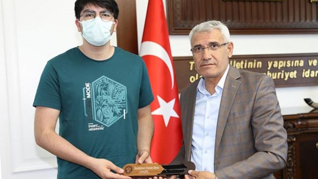 Başkan Güder, Dünya Birincisi Balaban’ı Ağırladı