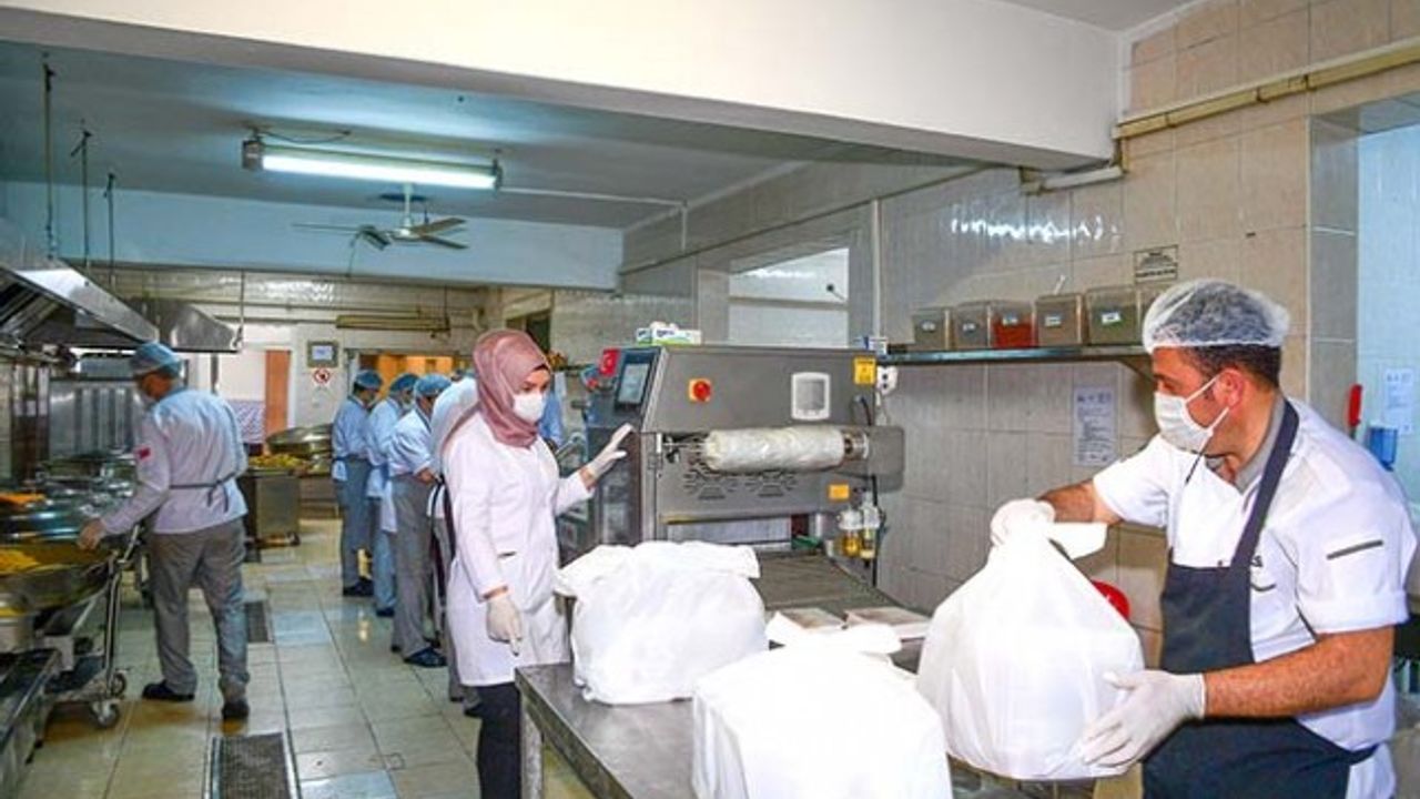 Büyükşehir İftarda Ve Sahurda Vatandaşları Yalnız Bırakmıyor