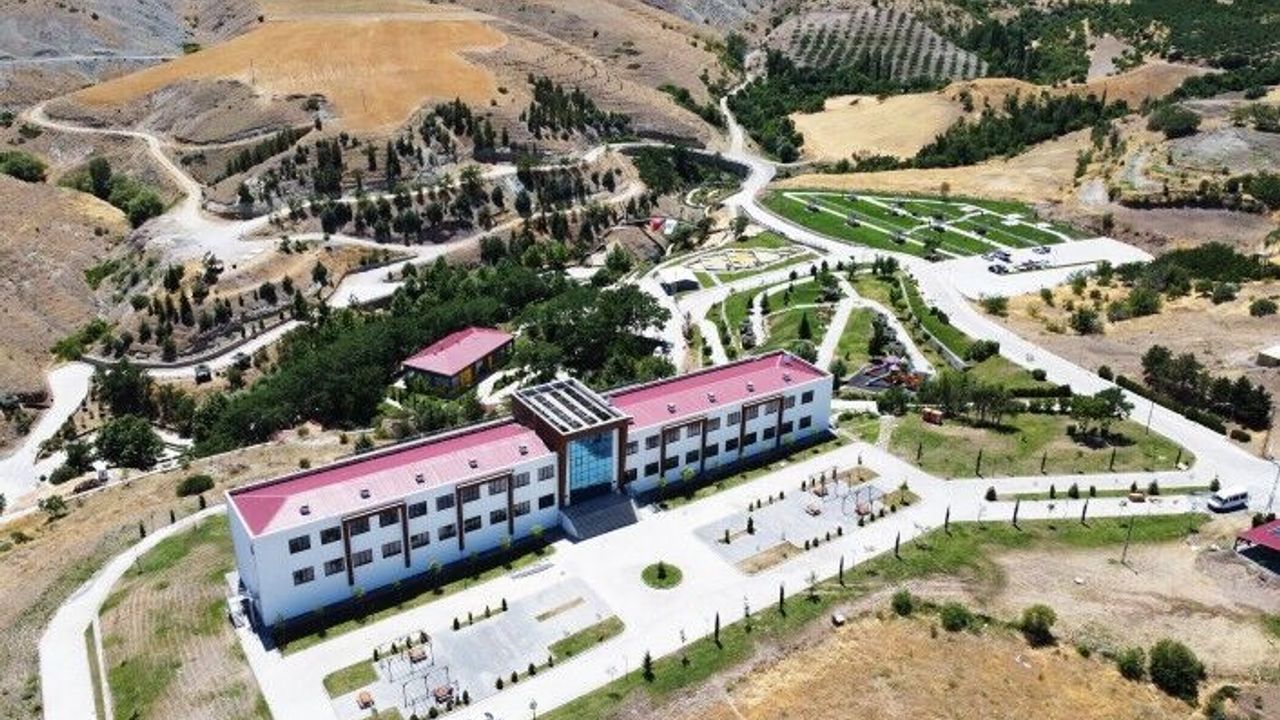 'İspendere Otel'de Konaklama Başladı! Şifalı İçmeler Yoğun İlgi Görüyor