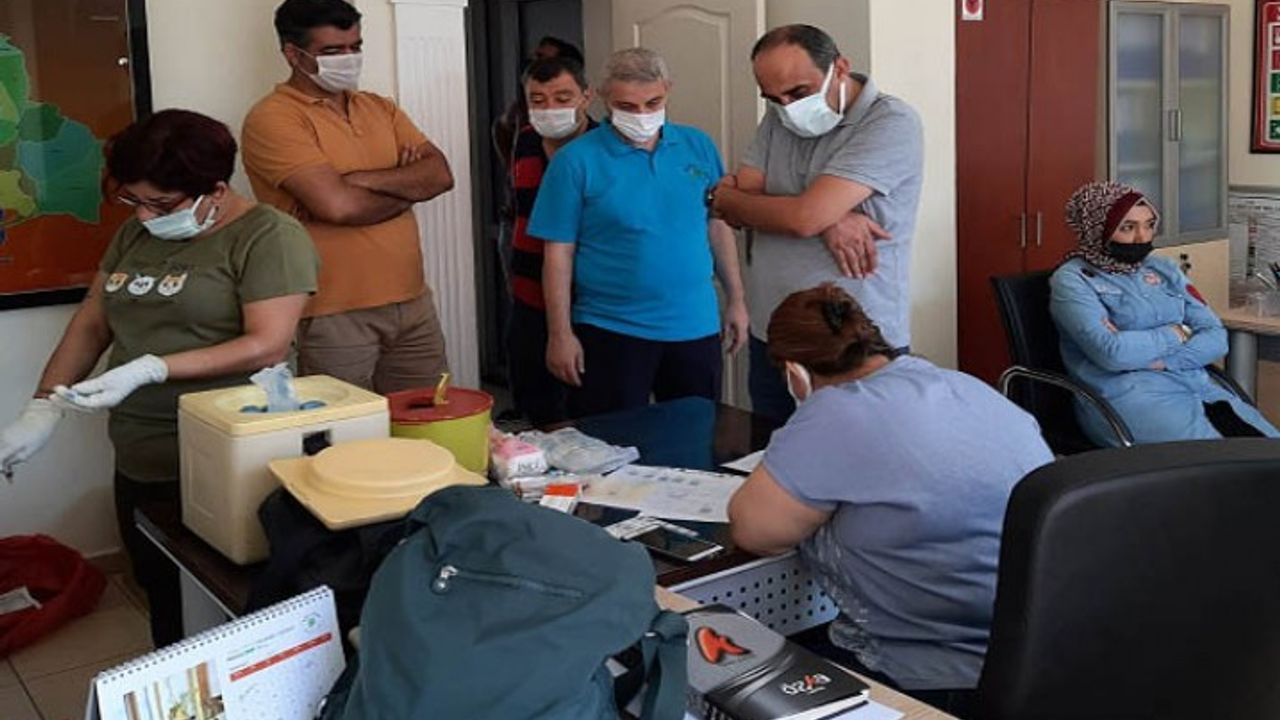 Yeşilyurt Belediye Personelleri Covid-19 Virüsüne Karşı Aşı Oluyor