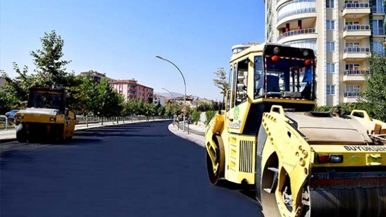 Büyükşehir Belediyesi Tarafından Gönültaş Caddesi Yenileniyor