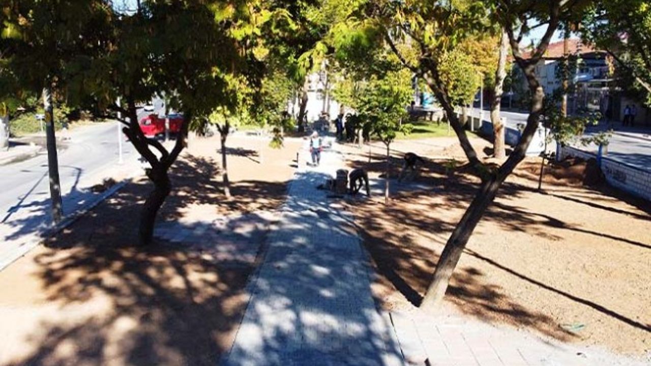 Battalgazi’deki Parklarda Revize Çalışmaları Sürüyor