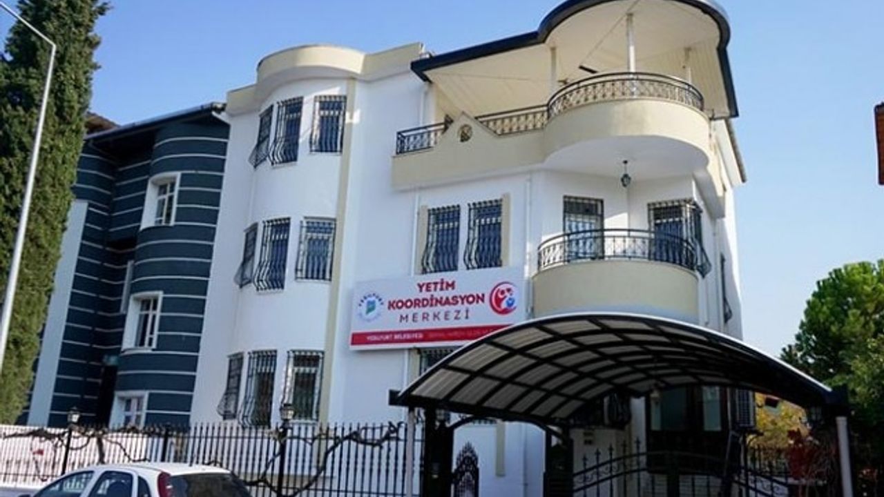 Başkan Çınar, Yetim Koordinasyon Merkezini İnceledi