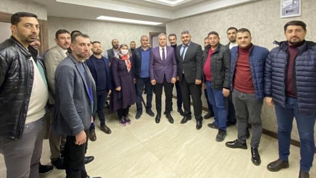 Bizim iktidarımızdan önce hastane kapılarında uzayıp giden kuyruklar vardı