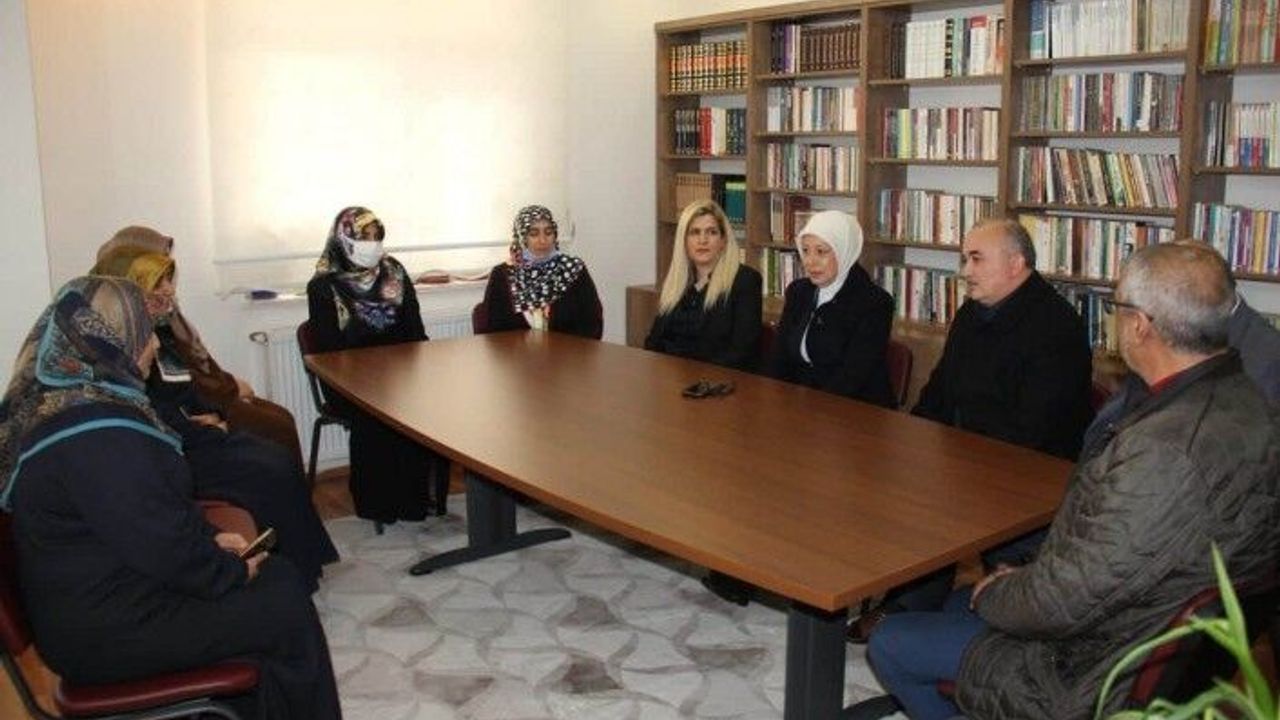 Çalık, 'Toplumun şiddetten tamamen uzaklaşmasını sağlamalıyız'