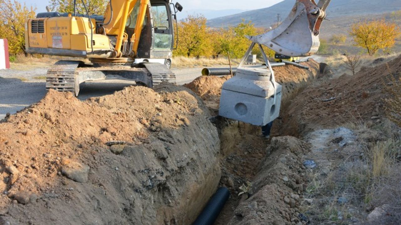 MASKİ Çamurlu Mahallesinde Kanalizasyon Çalışması Gerçekleştirdi
