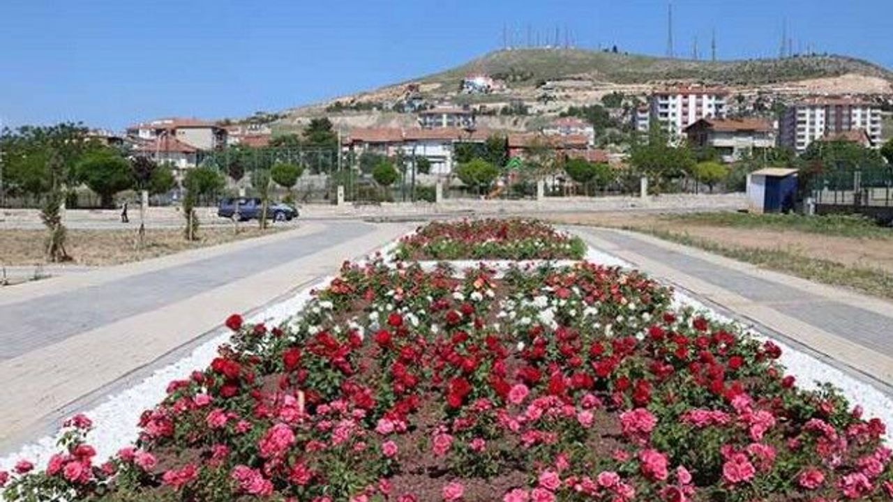 Battalgazi’deki Gül Bahçesinde Çalışmalar Sürüyor