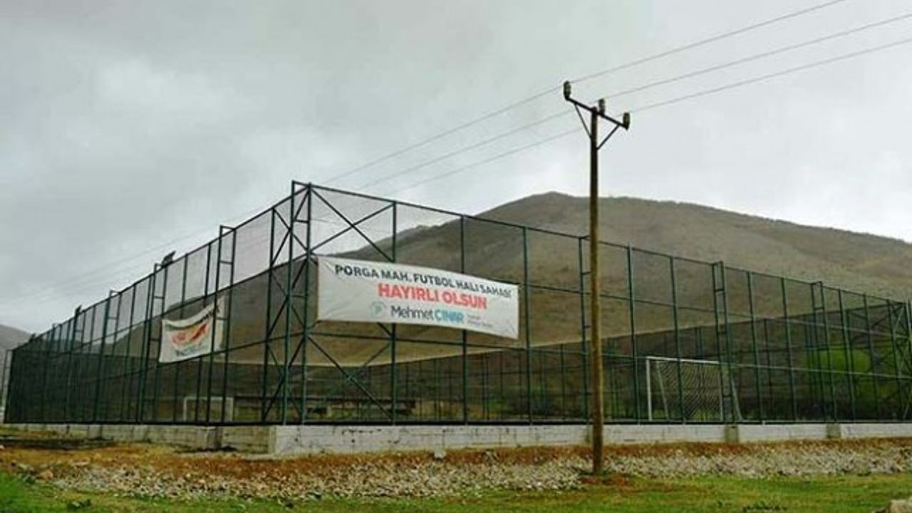 Porga’lı Gençler Halı Saha İstedi, Başkan Çınar Yerine Getirdi