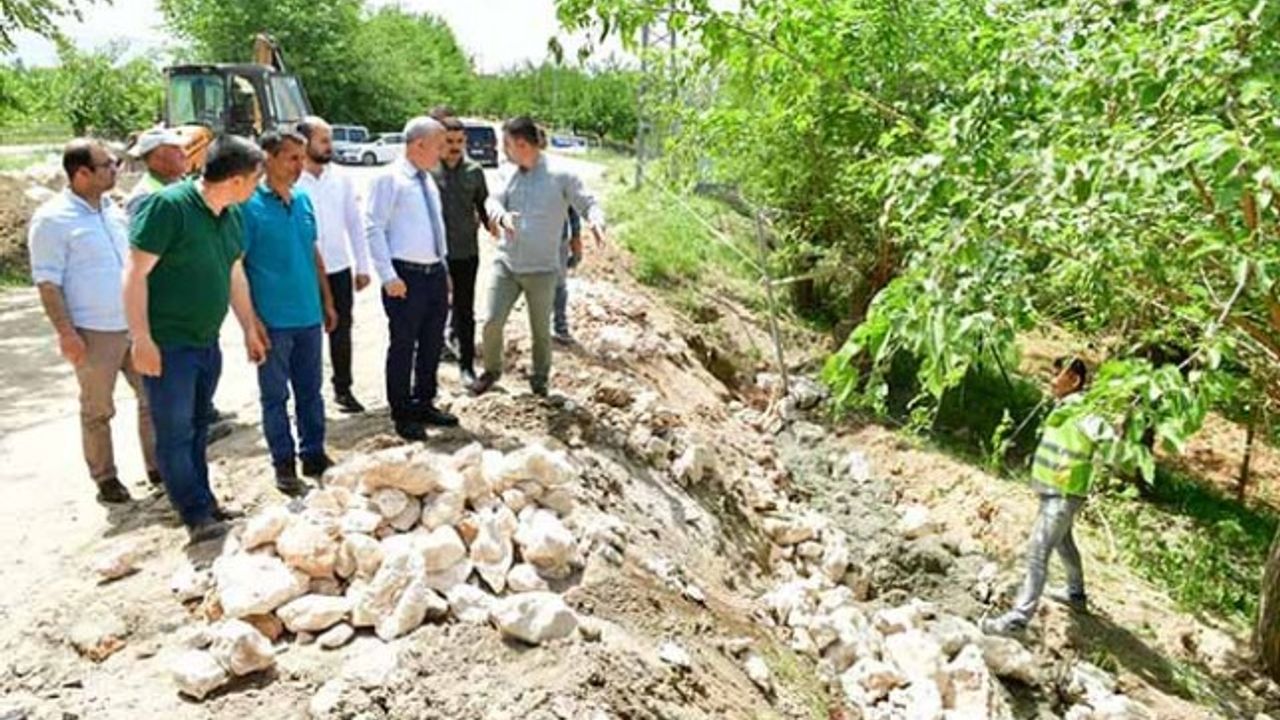Samanköy’ün Yolları Güvenli Hale Getiriliyor