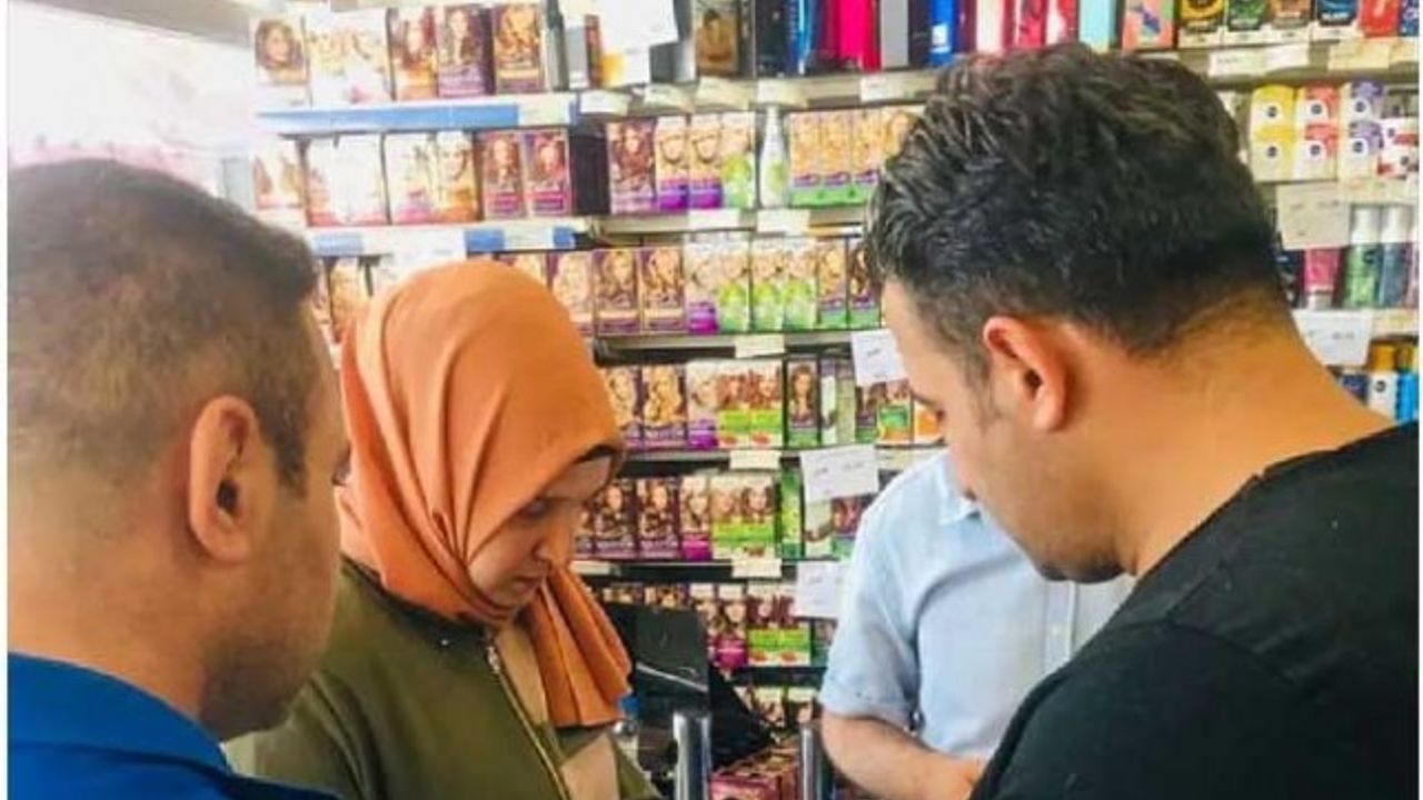 Esenlik Süper Market görevlisinden örnek davranış