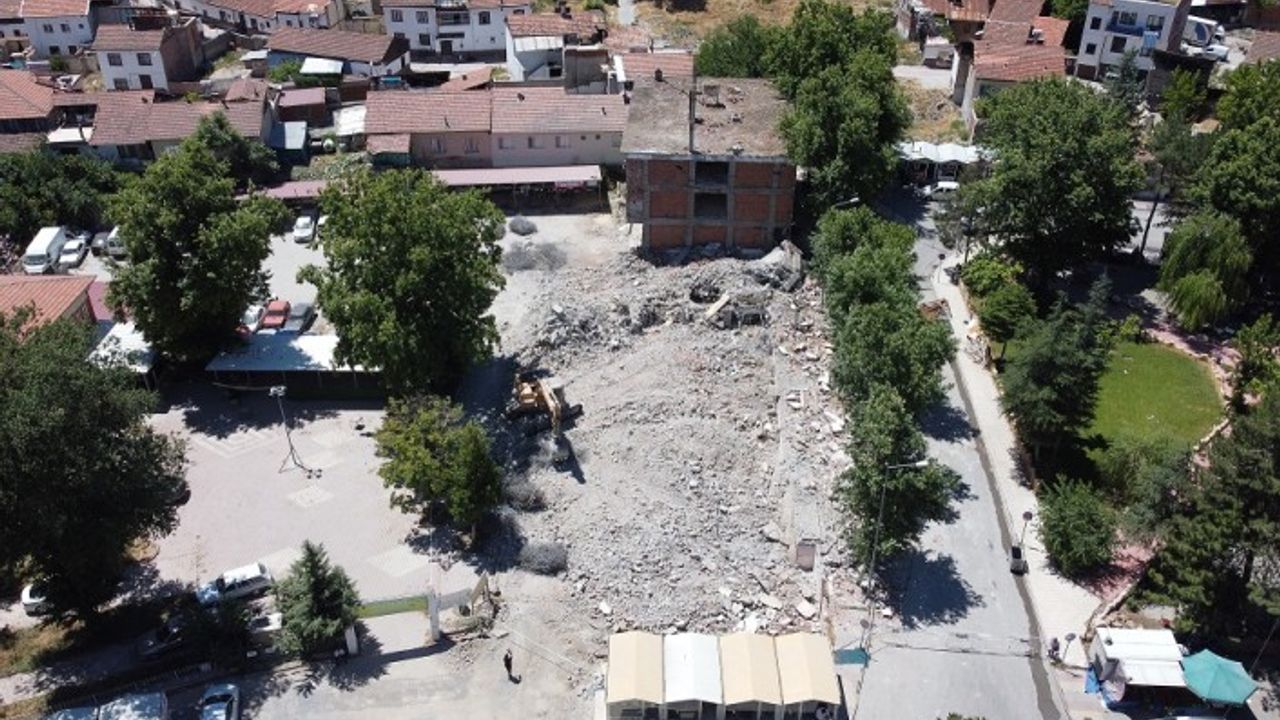 Eskimalatya’daki Eski Kaymakamlık Binasının Yıkımına Başlandı