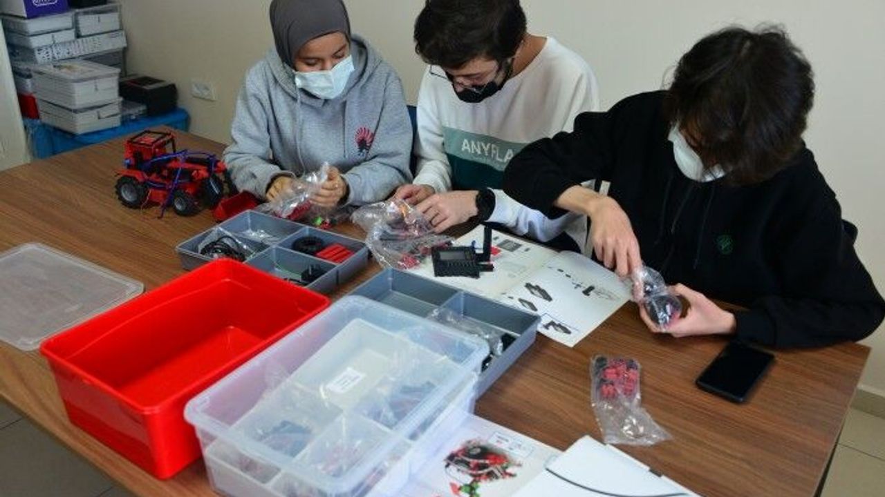 Teknolojiyi Tüketen Değil, Üreten Nesiller İçin Çalışıyoruz”