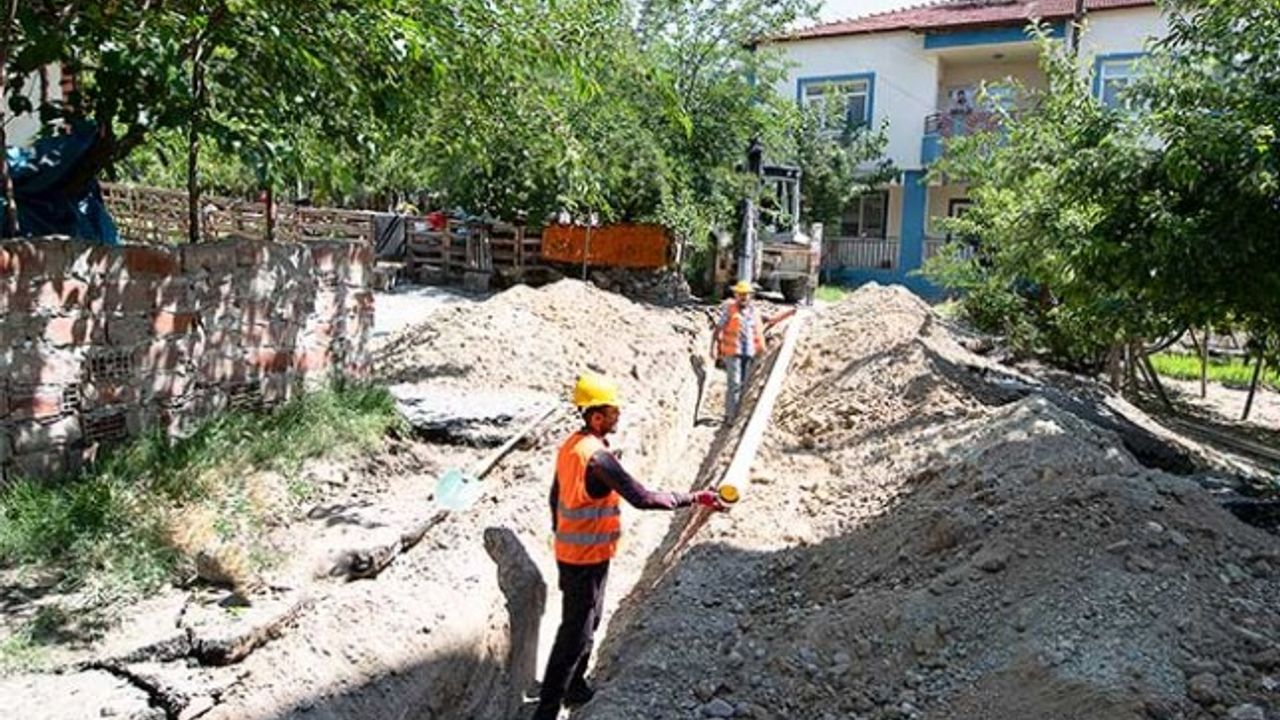 Müdür Mert, Meydanbaşı Mahallesi’nde yapılan çalışmalarını inceledi