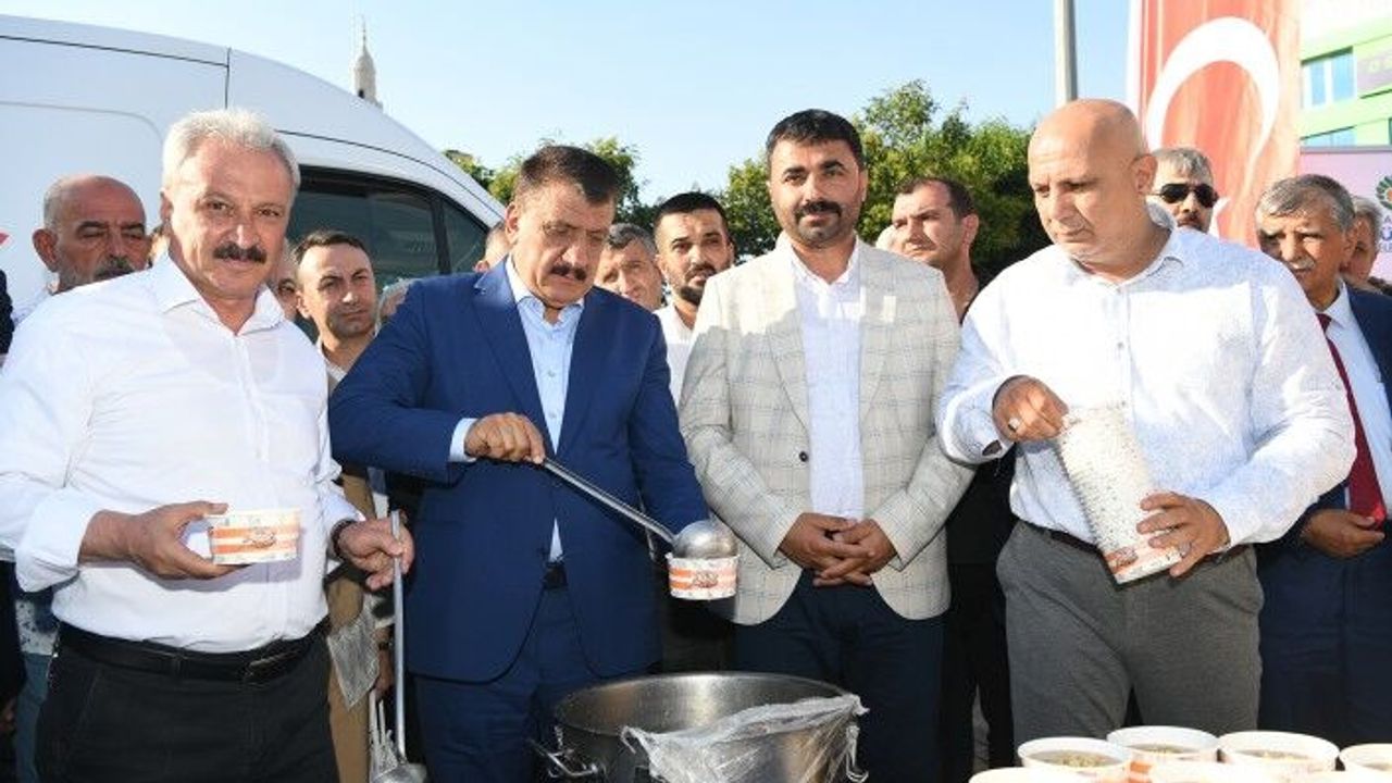 Soykan Parkı’nda Vatandaşlara Aşure İkram Edildi