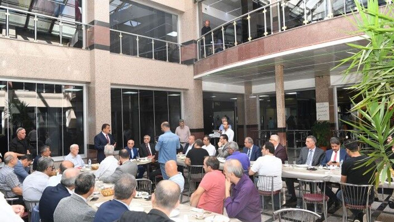 Başkan Gürkan, İnönü Kapalı Çarşı Esnafıyla bir araya geldi