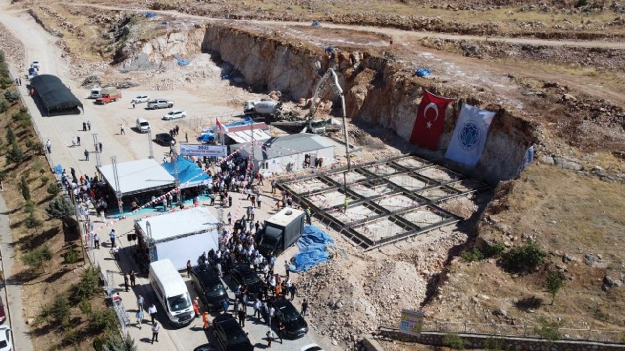 Beydağı Eteklerindeki 500 Milyonluk Dev Yatırımın Temeli Törenle Atıldı