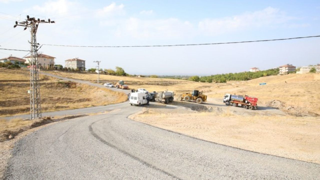 Başkan Güder, Hatunsuyu’ndaki Ulaşım Yatırımlarını İnceledi