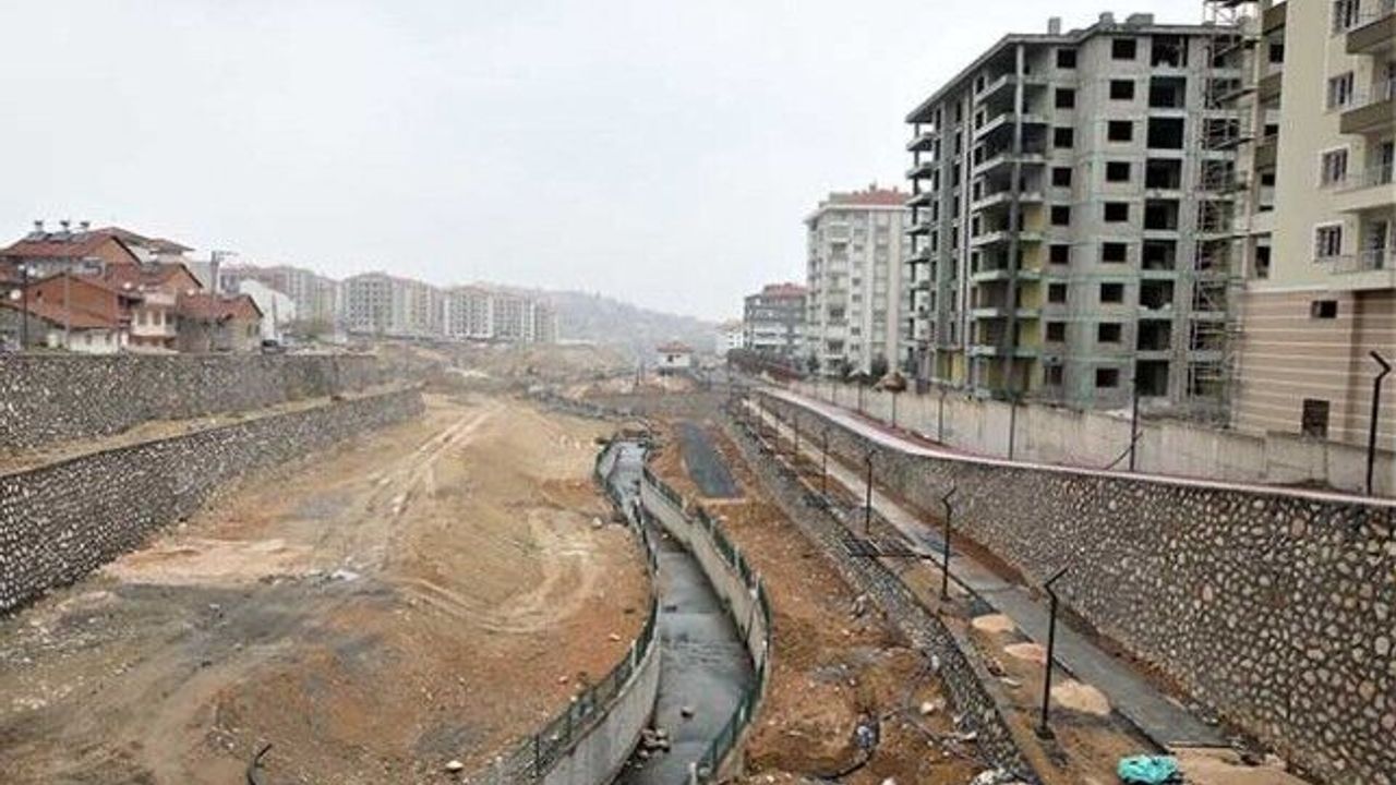 Battalgazi’deki Derme Deresi Rekreasyon Çalışmaları Sürüyor