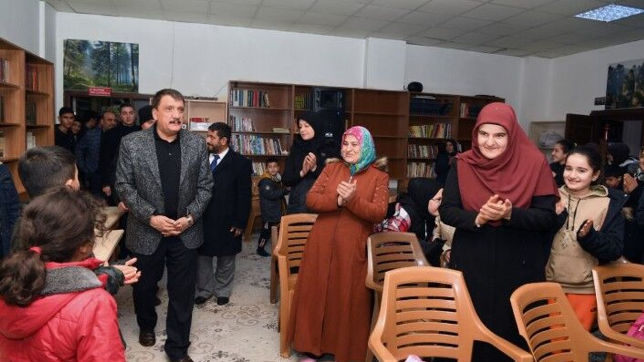  ‘Çocuklarımızı iyi yetiştirirsek geleceğe güvenle bakarız’