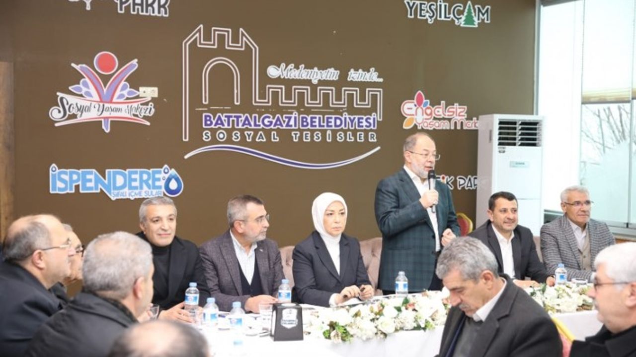 Eski Bakan Akdağ, Battalgazi'de İstişare Toplantısına Katıldı