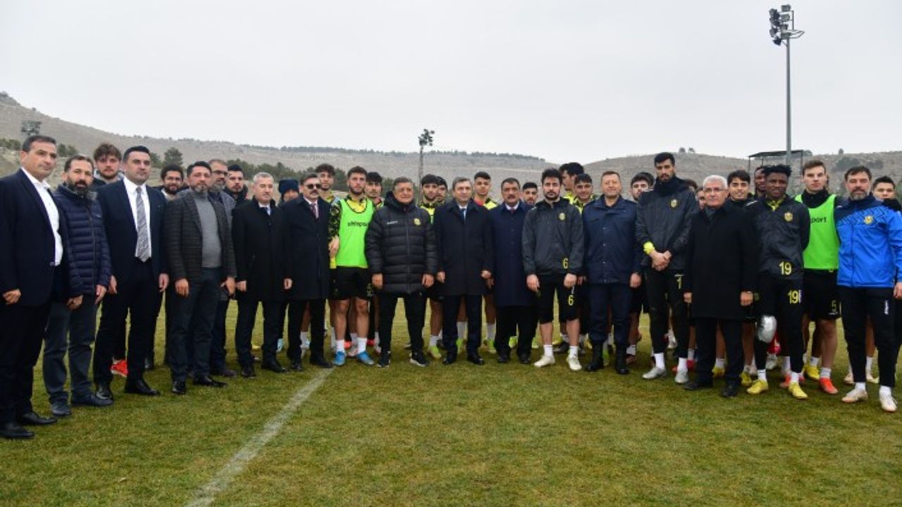 Malatya Protokolü'nden Yeni Malatyaspor'a Ziyaret