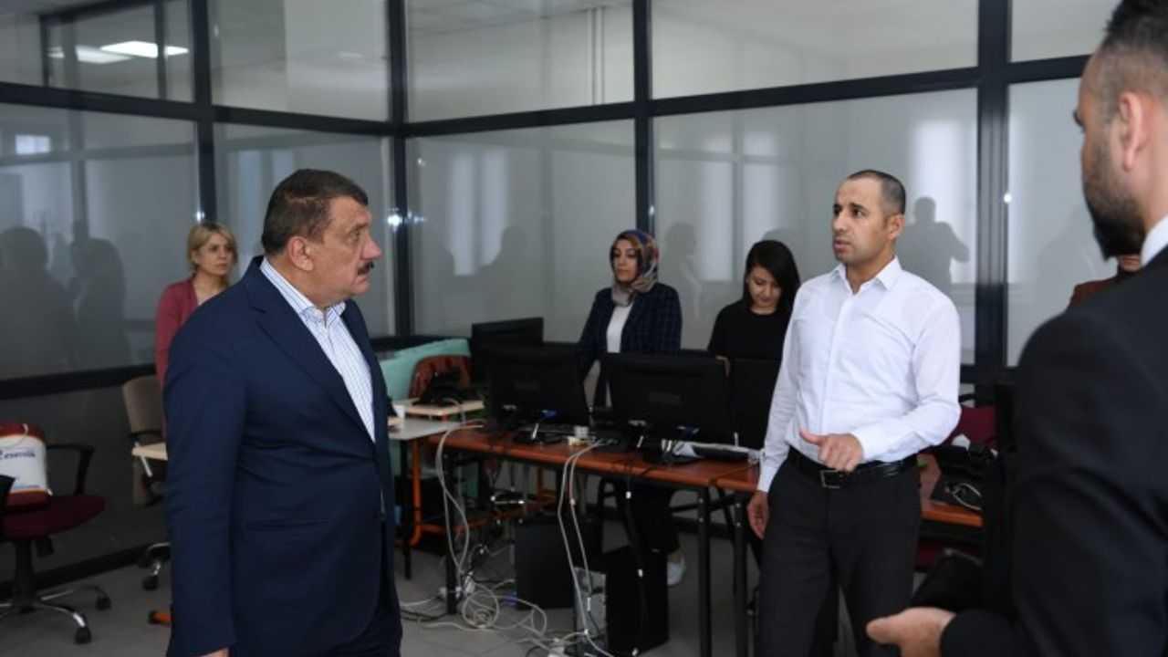 Büyükşehir Çağrı Merkezi Hafta Sonu 1000’in Üzerinde Çağrıyı Çözüme Kavuşturdu