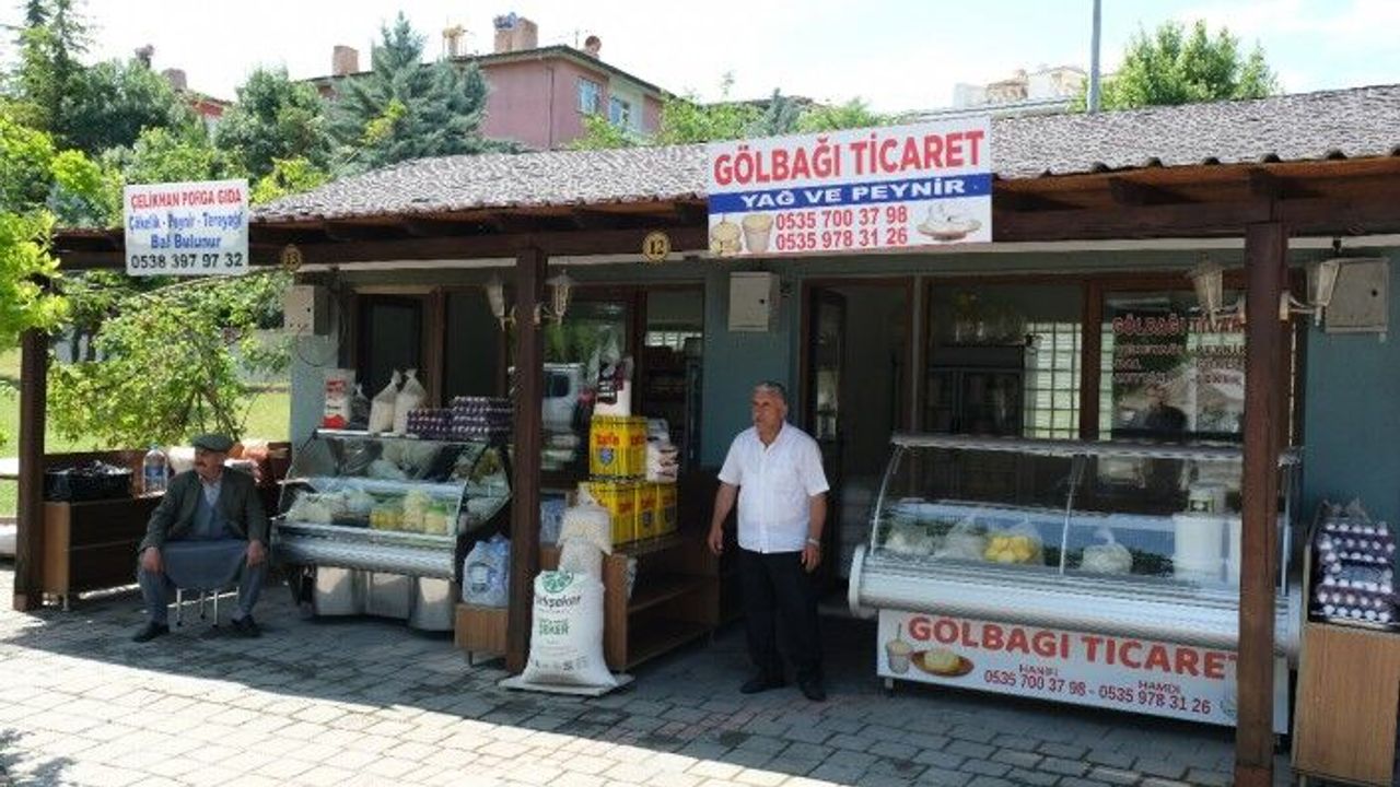 Yöresel Ürünler Pazarı’nda Faaliyete Başlayan Peynirci Esnaflarından Başkan Gürkan’a Teşekkür 