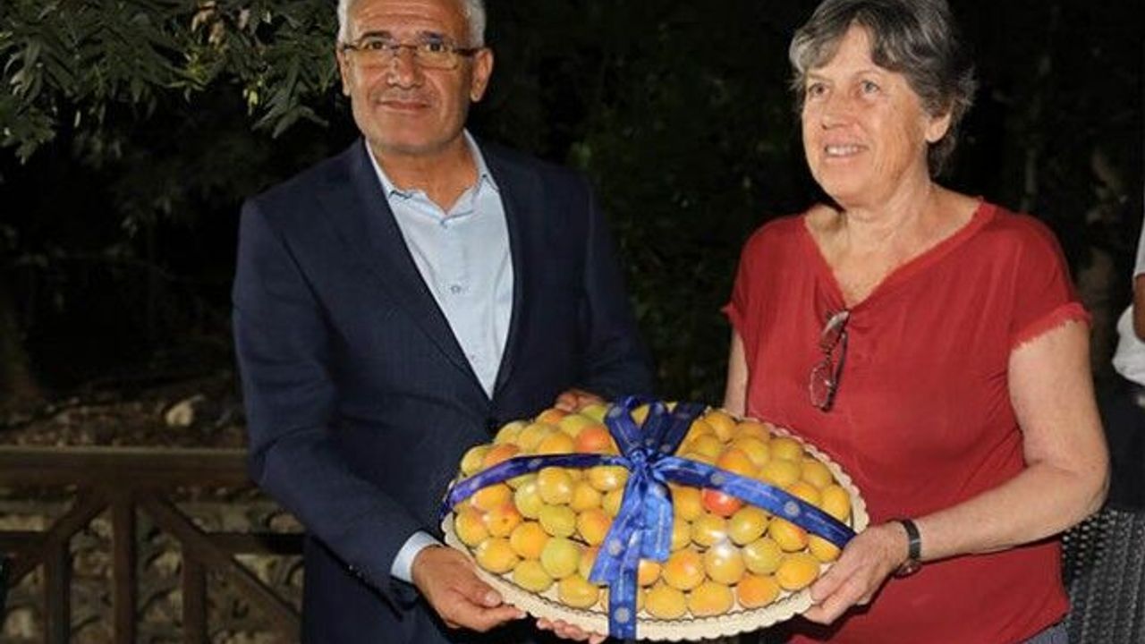 Başkan Güder Arslantepe Kazı Heyetini Ağırladı