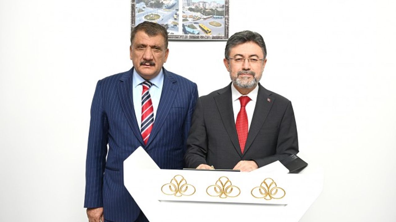 Bakan Yumak'lıdan Büyükşehir Belediyesine Ziyaret