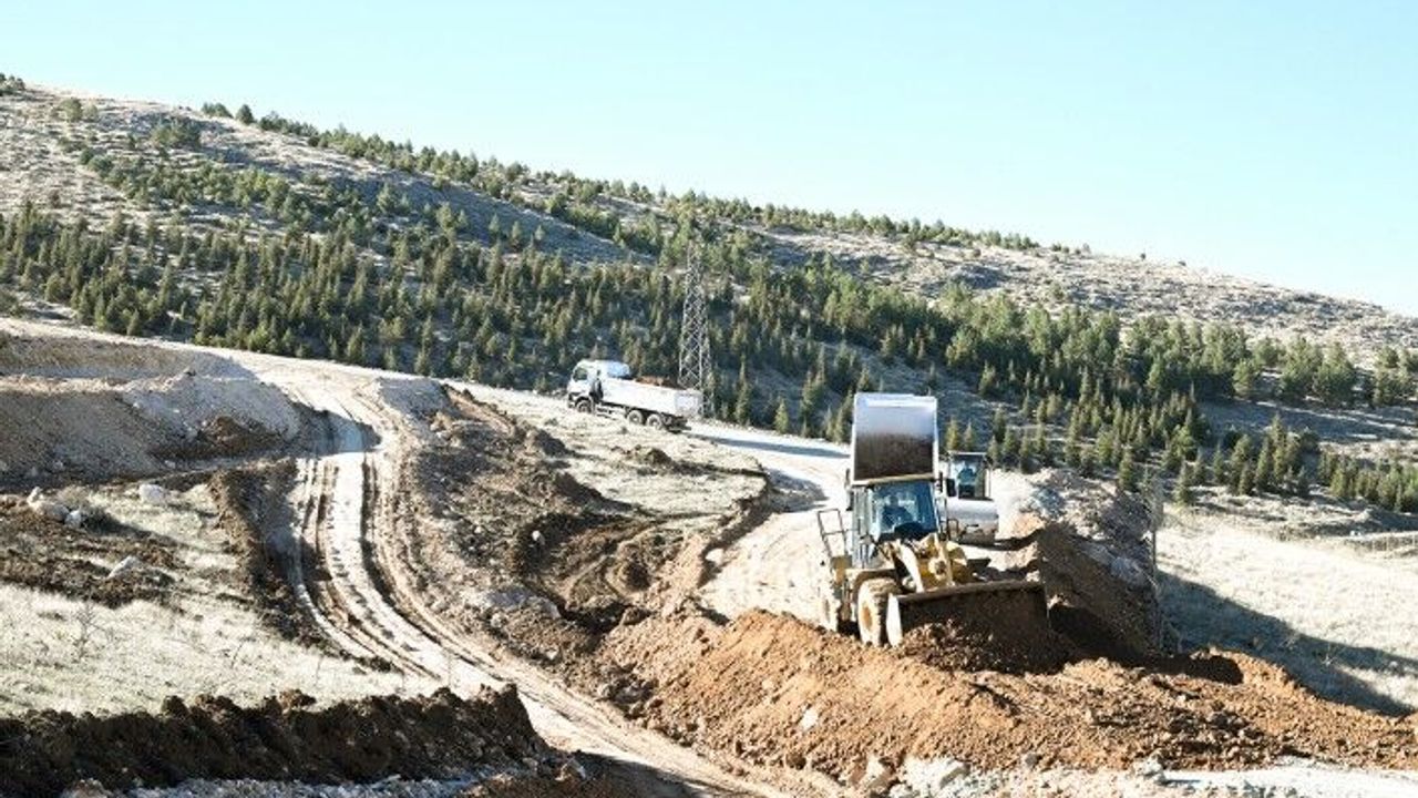 Başkan Gürkan, 310 Geçici Konut Alanında İncelemelerde Bulundu
