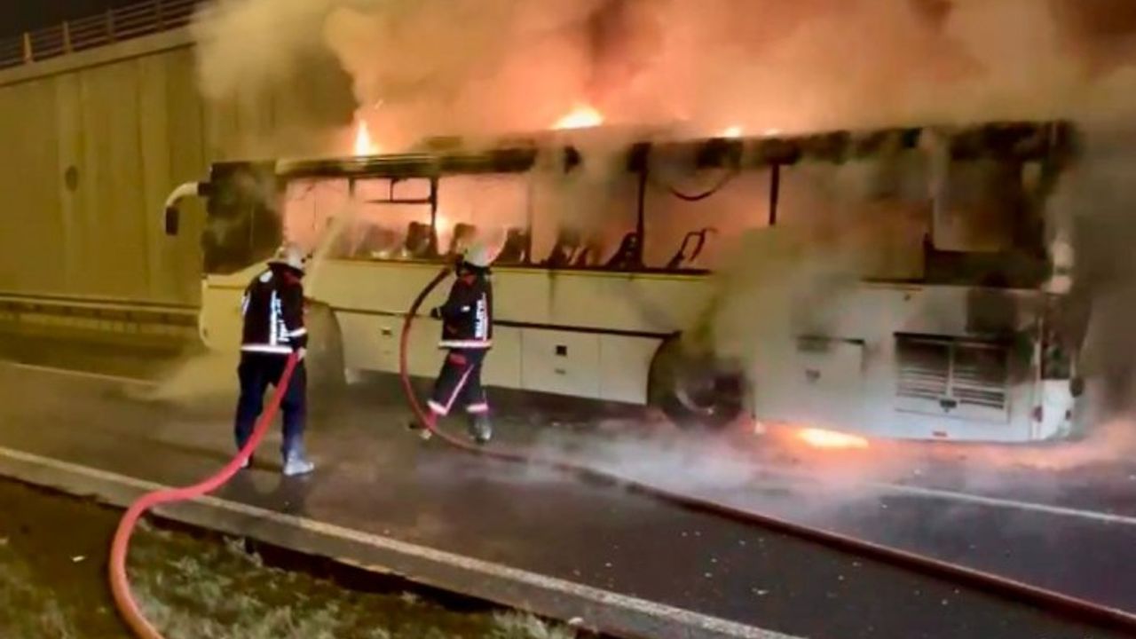 Malatya'da Servis Otobüsü Küle Döndü