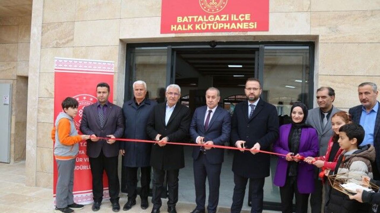 Başkan Güder’in Yer Tahsisi Yapmasıyla Birlikte Eski Malatya Kütüphaneye Kavuştu