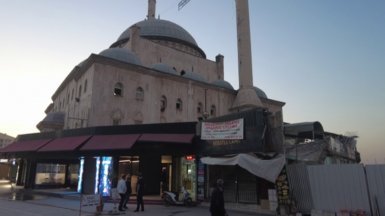 Mimarlar Odası Malatya Şubesi: 'Söğütlü Cami'nin aynı yerinde yapılması gerekir'