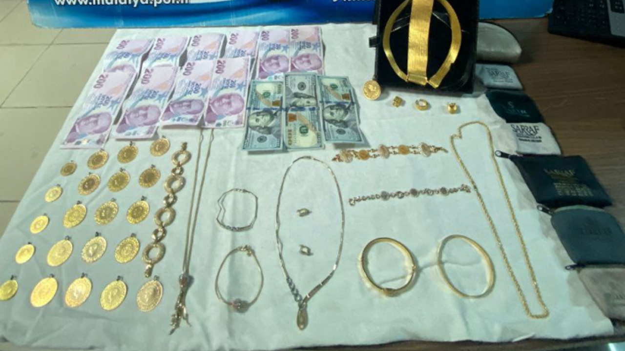 Girdiği Evden Altın ve Para Çalan Hırsız Yakalandı