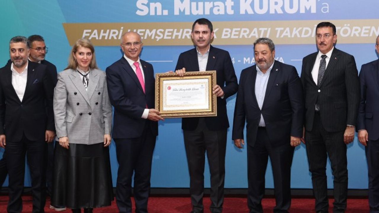 Murat Kurum'a Fahri Hemsehrilik Beratı Verildi