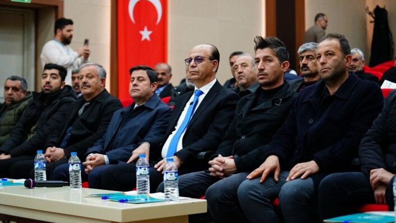 Yeşilyurt’lu Mahalle Muhtarları, ‘Muhtarlar Akademisi’ Eğitimine Katıldı