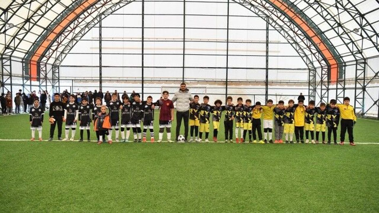 Yeşilyurt Belediyesi'nden Ödüllü Sömestr Futbol Turnuvası