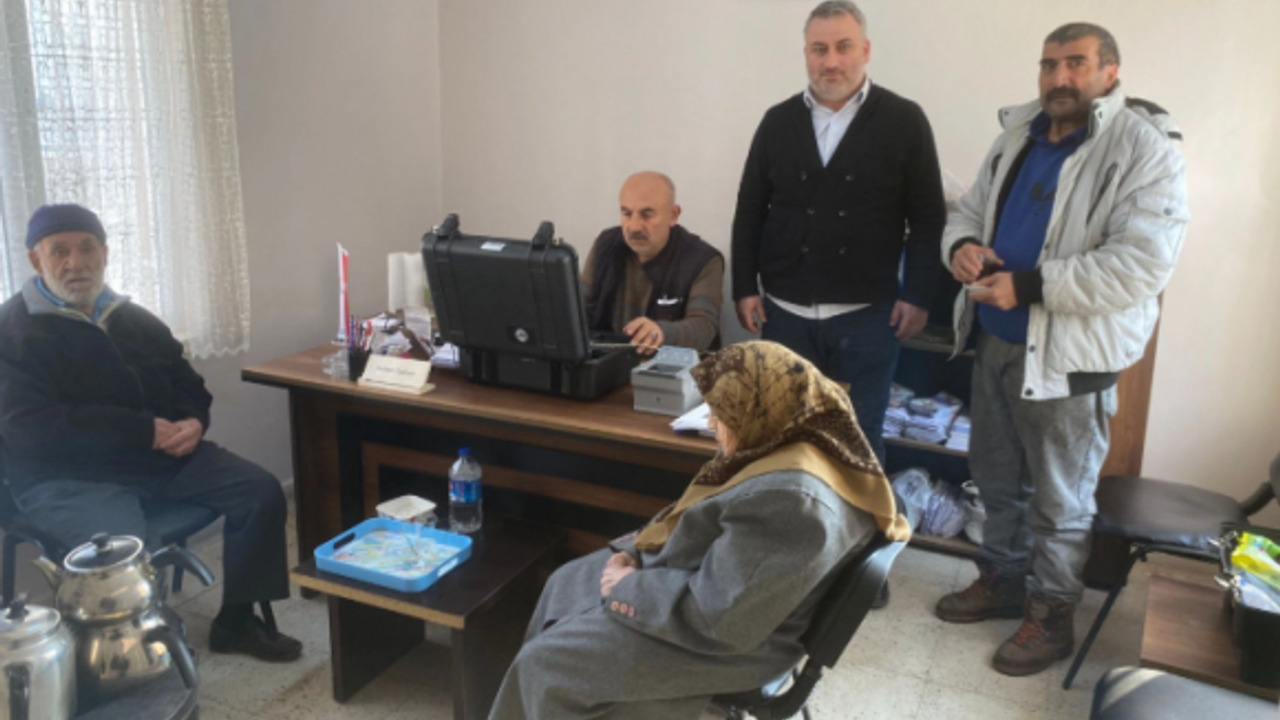 Muhtar Mehmet Özdemir: 'Yaşlı ve Engelli Vatandaşlarımızın Yanındayız'