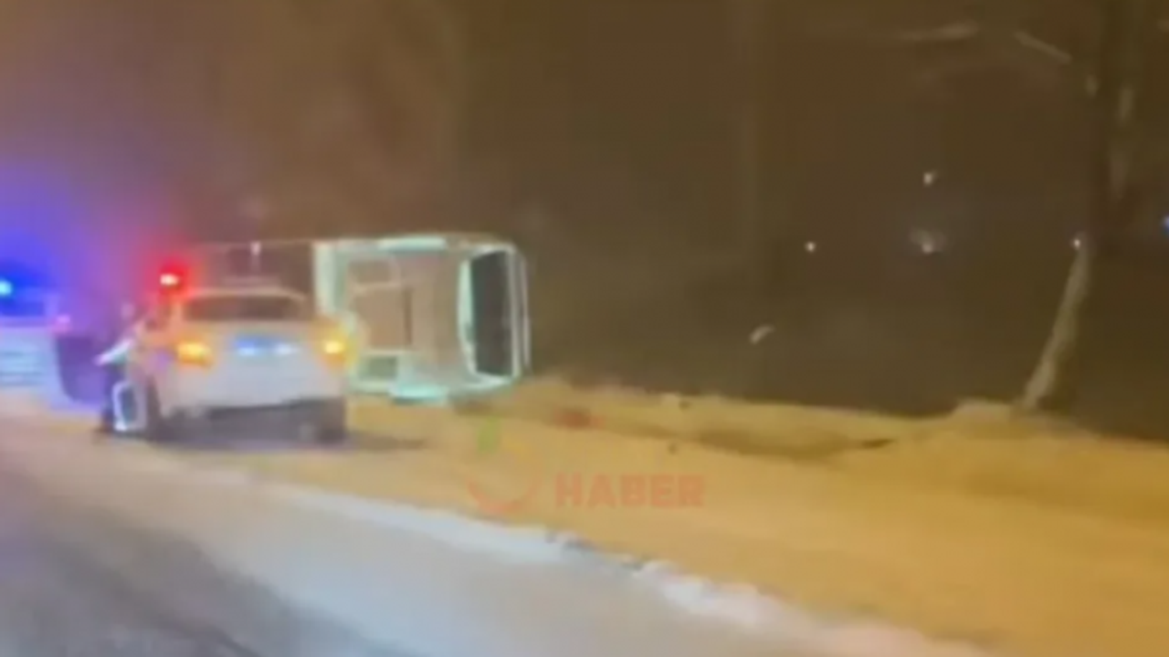 Malatya Firmasına Ait Yolcu Otobüsü Nevşehir'de Devrildi