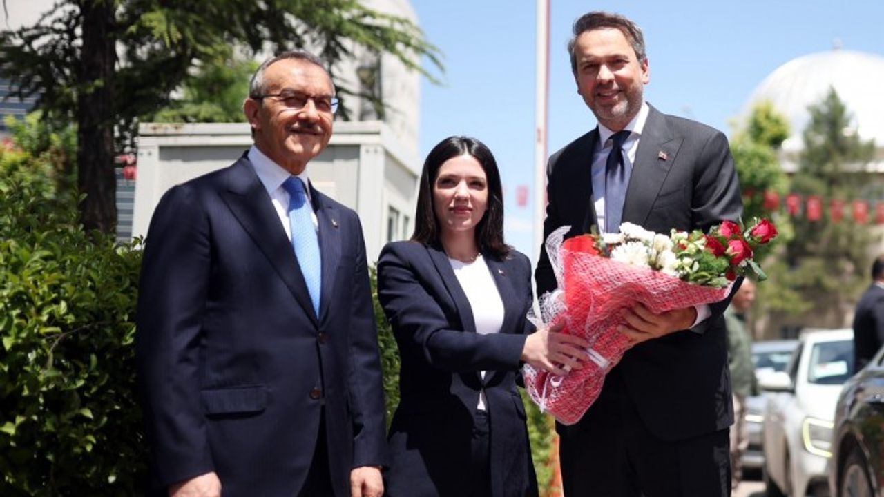 Enerji ve Tabii Kaynaklar Bakanı Alparslan Bayraktar Malatya'da
