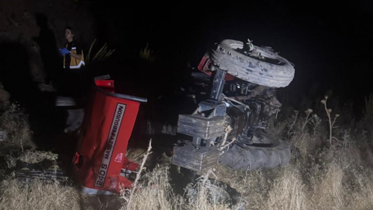 Malatya'da Traktör Devrildi