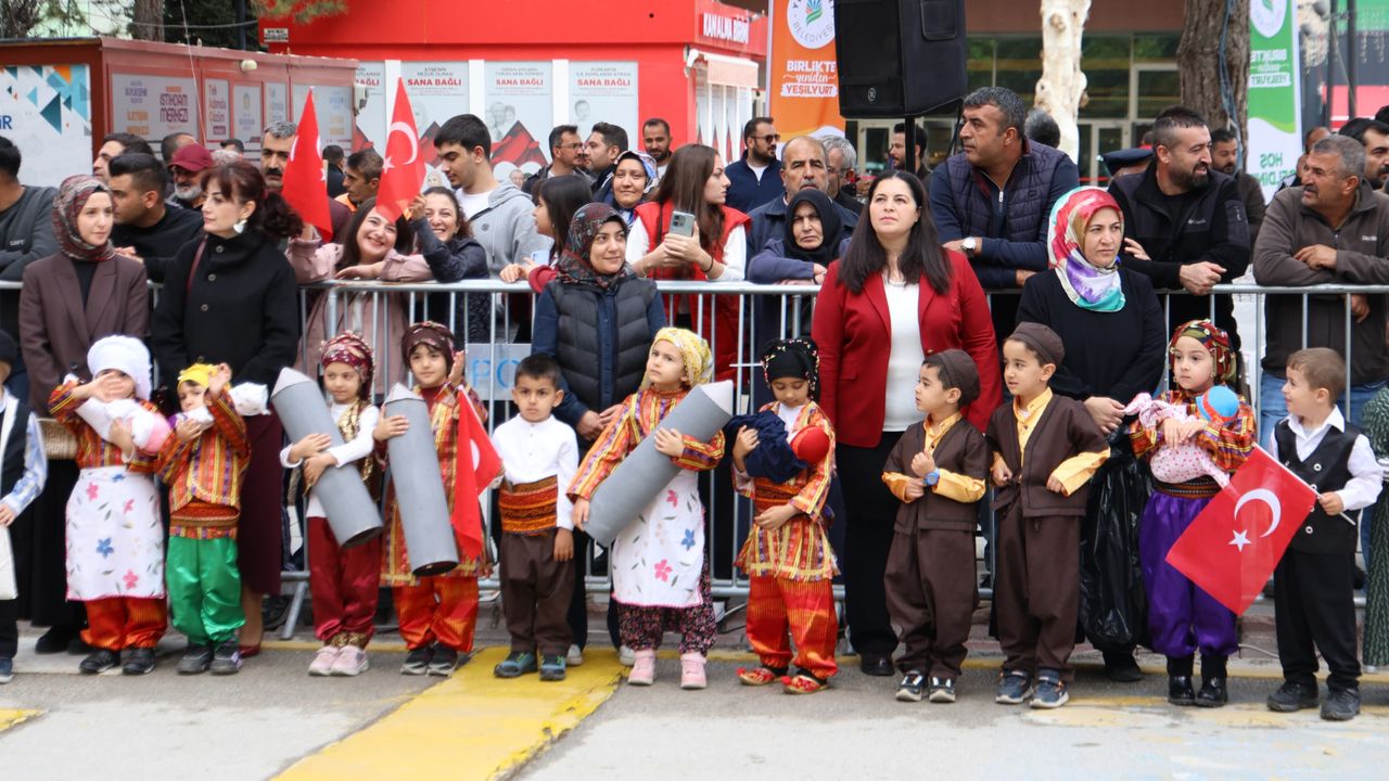 Malatya’da 29 Ekim Coşkuyla Kutlandı
