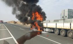 Tır Alev Alev Yandı