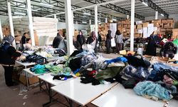 Başkan Taşkın Yardım Malzemeleri Tasnifine Eşlik Etti